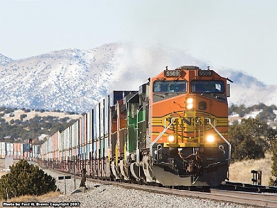 BNSF 5509, MP 864, at Abo NM in January 2007.jpg